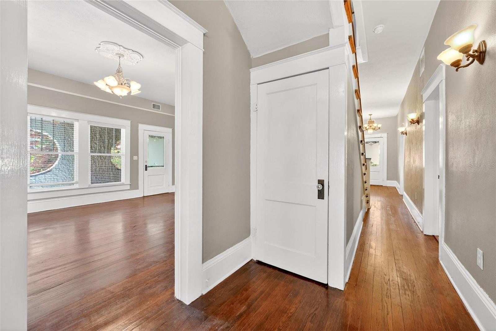 Image 61 of 95 For 211 Cassady Street