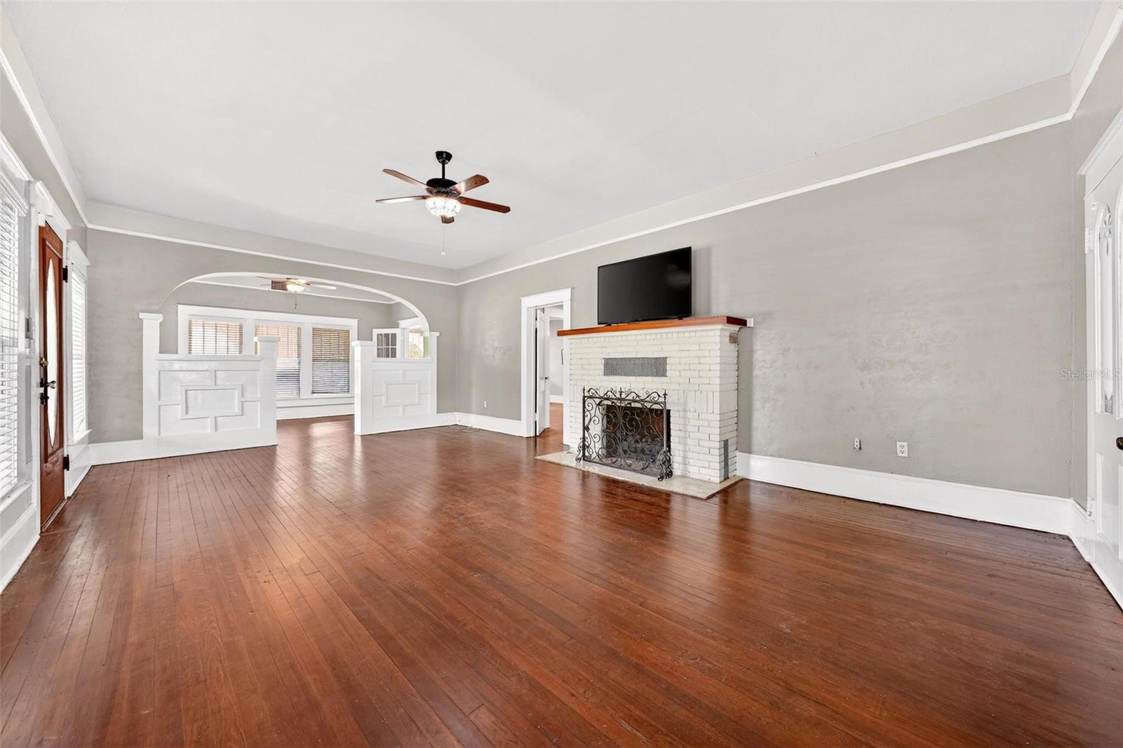 Image 8 of 95 For 211 Cassady Street