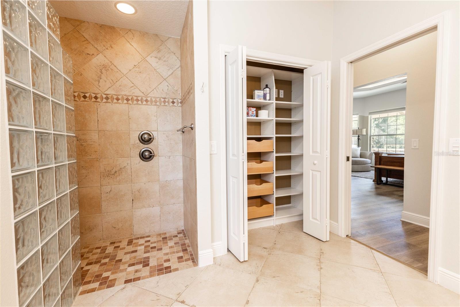 Image 24 of 70 For 10517 27th Street