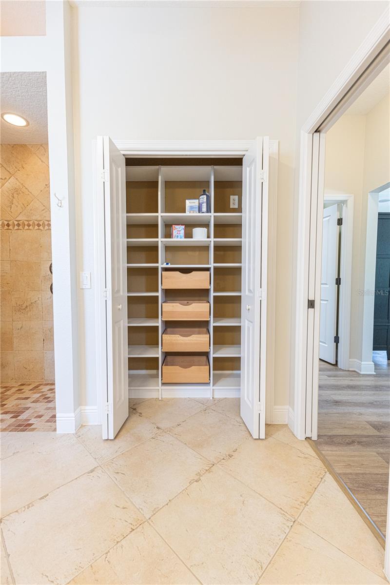 Image 25 of 70 For 10517 27th Street