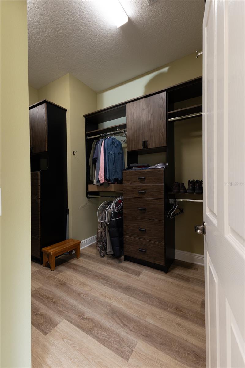 Image 29 of 70 For 10517 27th Street