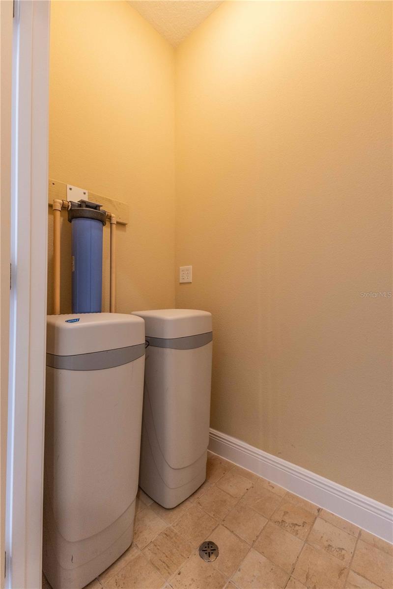 Image 43 of 70 For 10517 27th Street