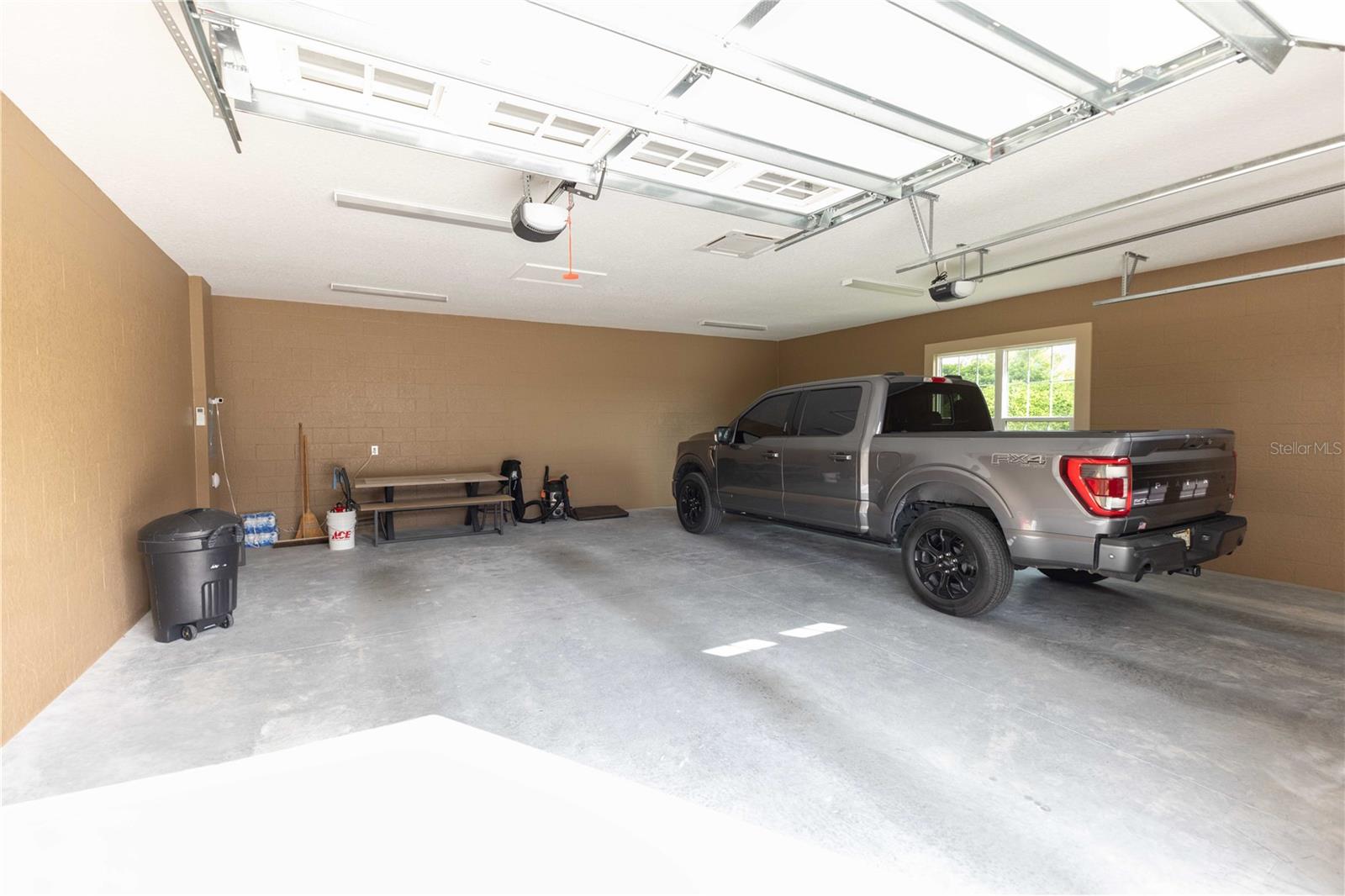 Image 55 of 70 For 10517 27th Street