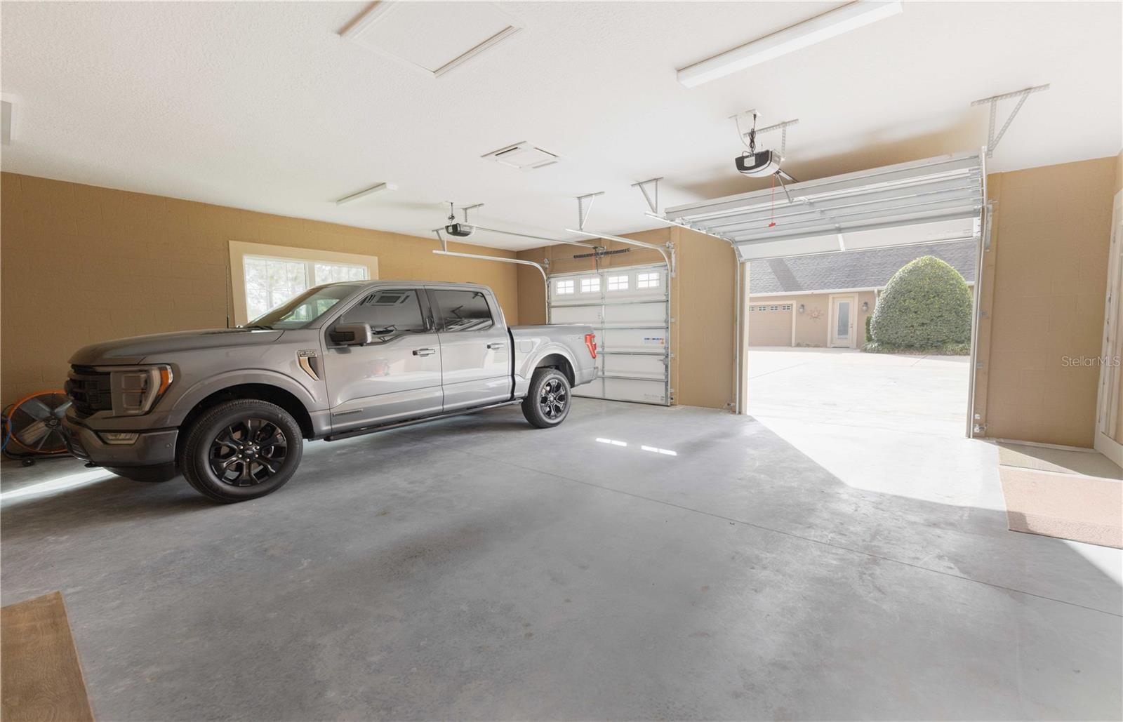 Image 56 of 70 For 10517 27th Street