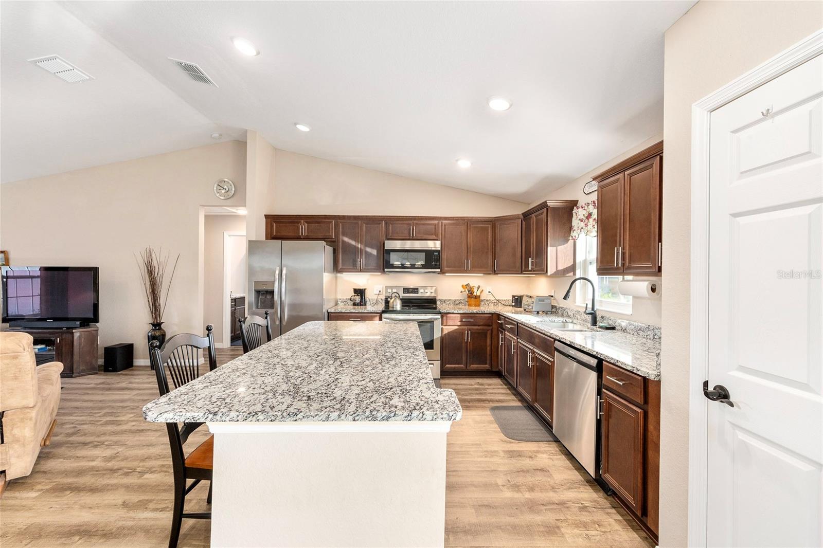 Image 8 of 34 For 13057 Sw 85th Cir