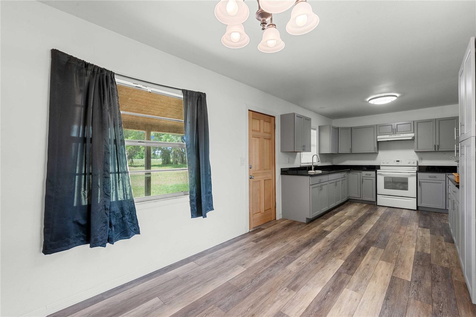 Image 20 of 50 For 14024 Cr 757