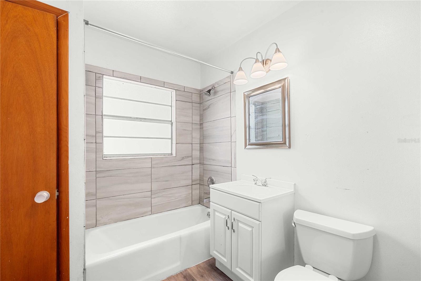 Image 3 of 50 For 14024 Cr 757