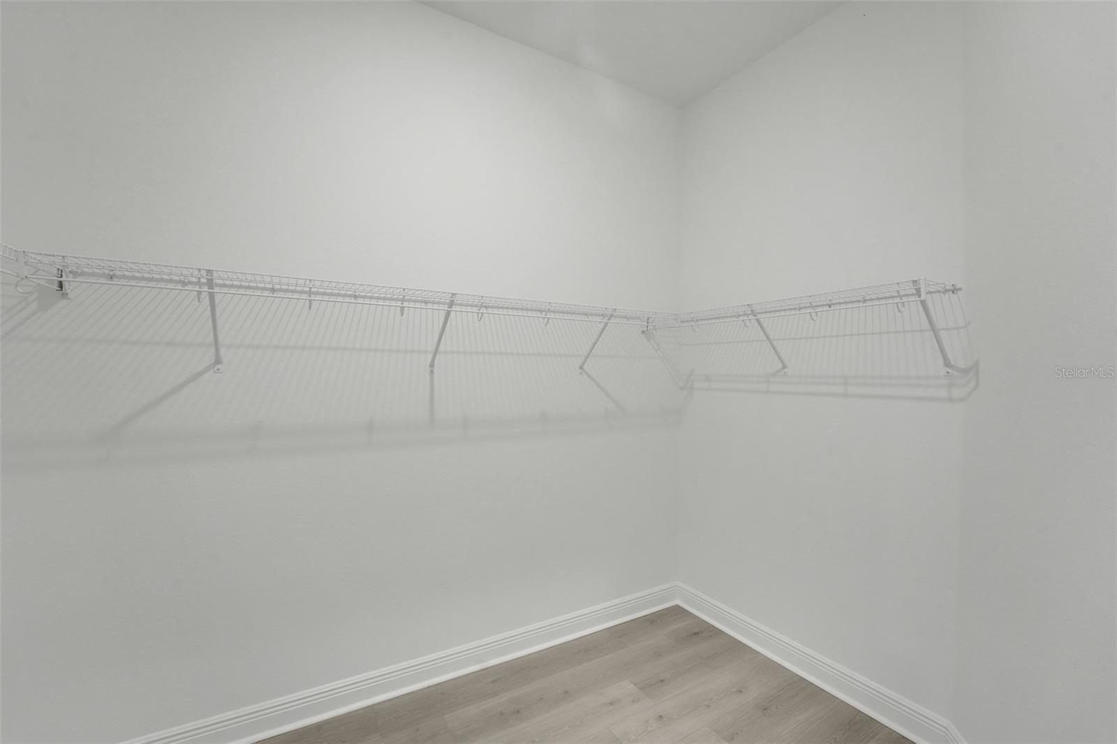 Listing photo id 25 for 14371 Crest Palm Avenue