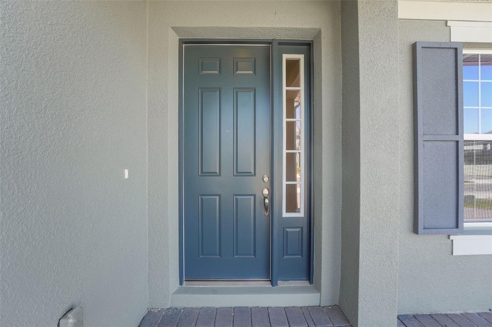 Listing photo id 1 for 14371 Crest Palm Avenue