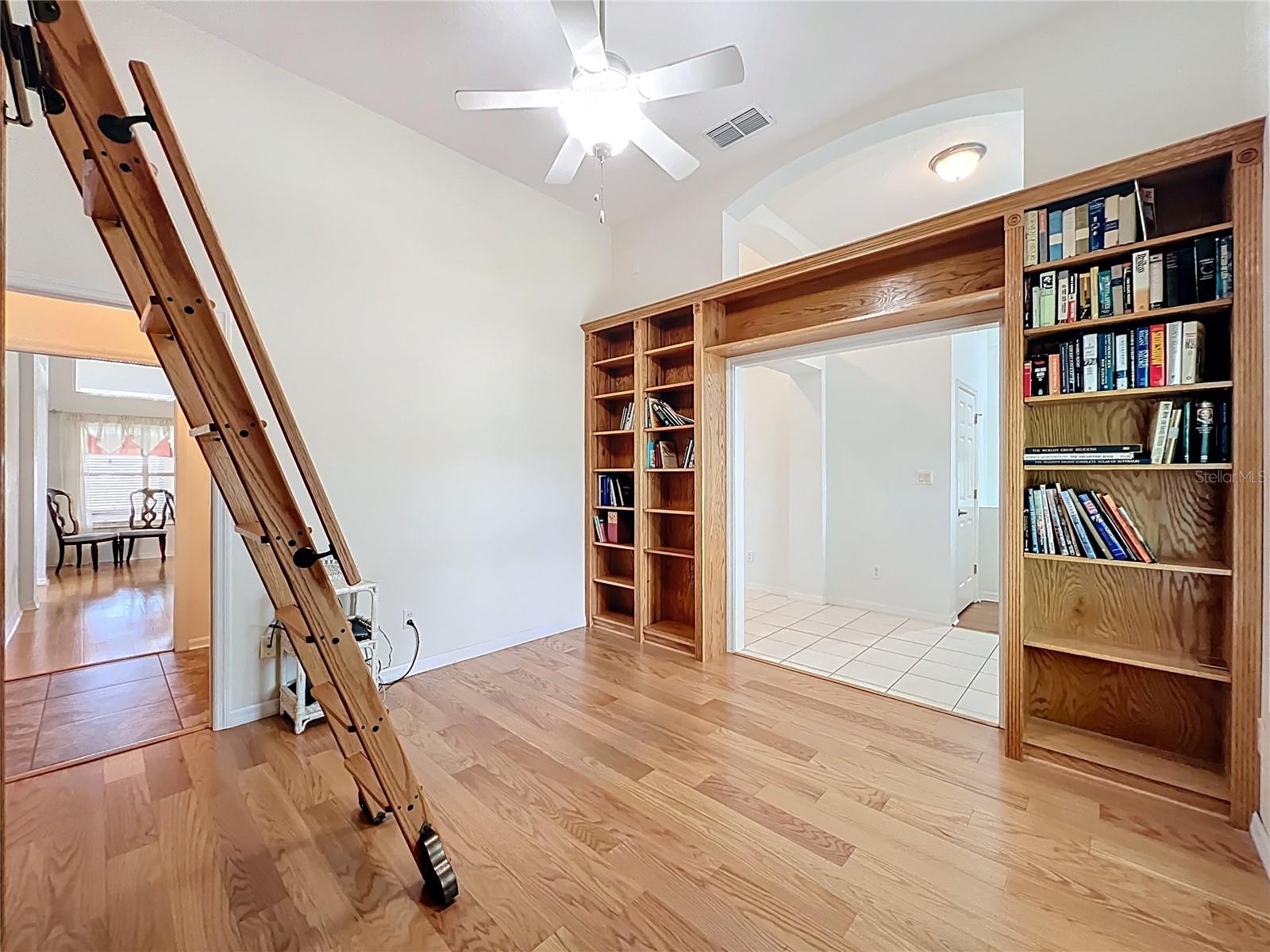 Image 38 of 80 For 4822 Sawgrass Lake Circle