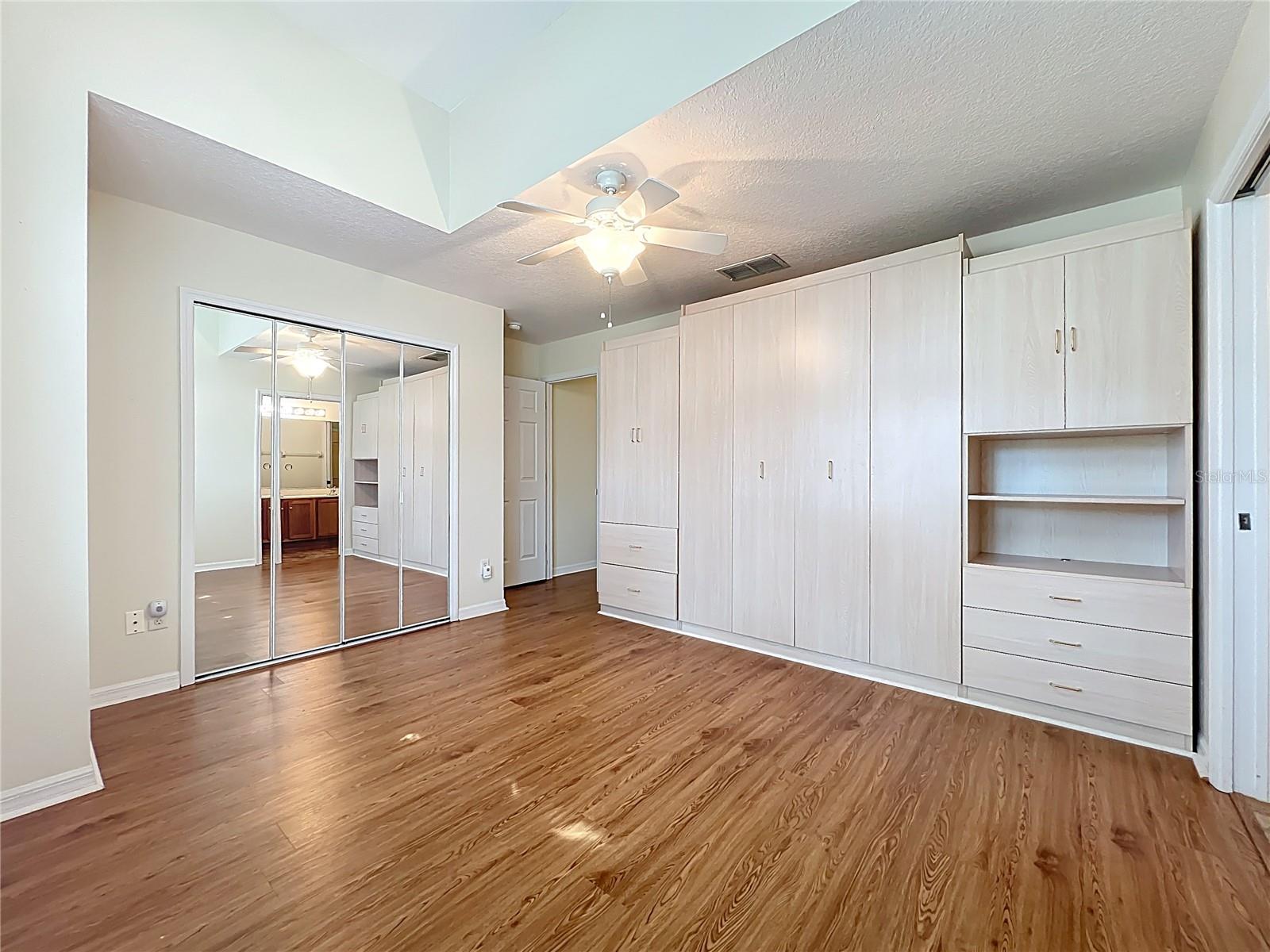 Image 41 of 80 For 4822 Sawgrass Lake Circle