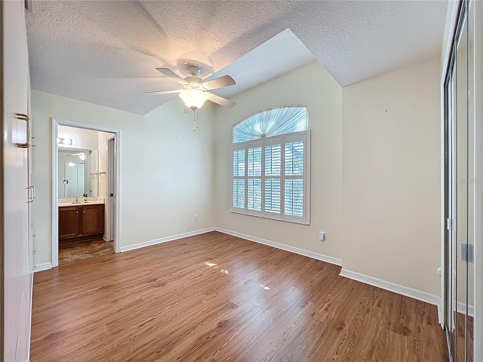 Image 44 of 80 For 4822 Sawgrass Lake Circle