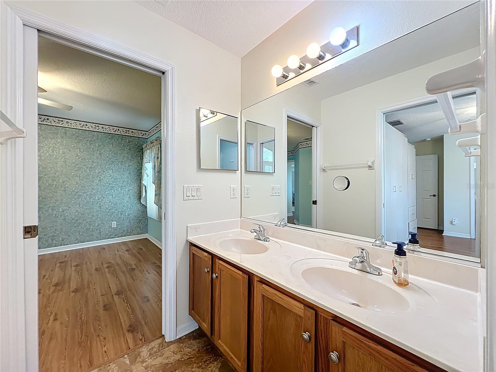 Image 46 of 80 For 4822 Sawgrass Lake Circle