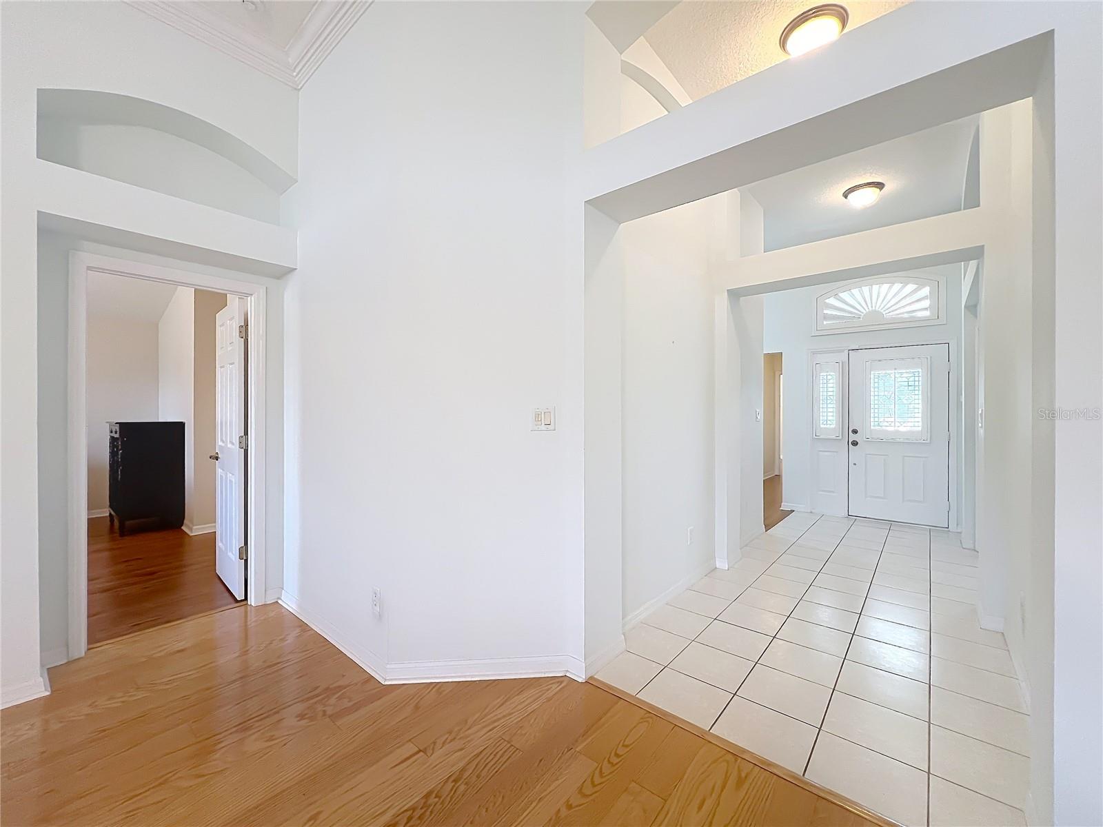 Image 8 of 80 For 4822 Sawgrass Lake Circle