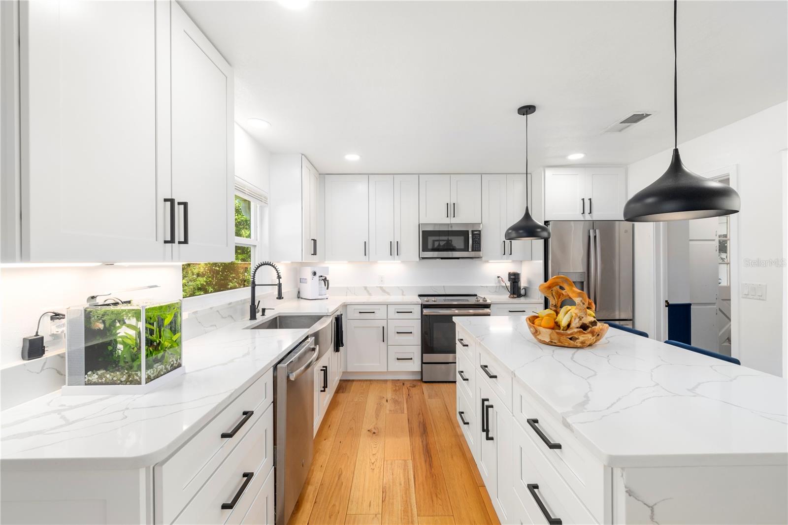 Image 11 of 56 For 1930 Hilltop Drive