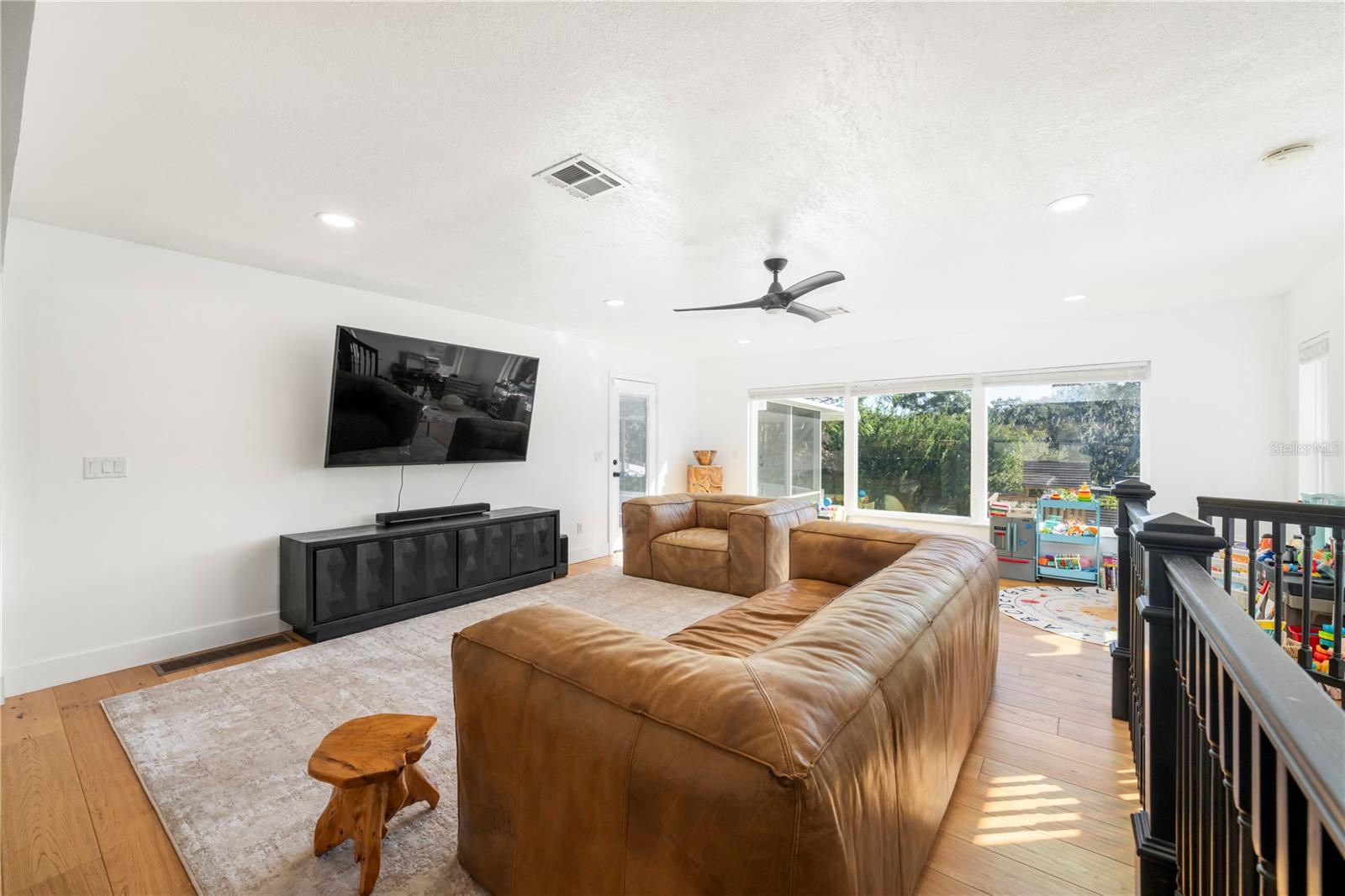 Image 14 of 56 For 1930 Hilltop Drive