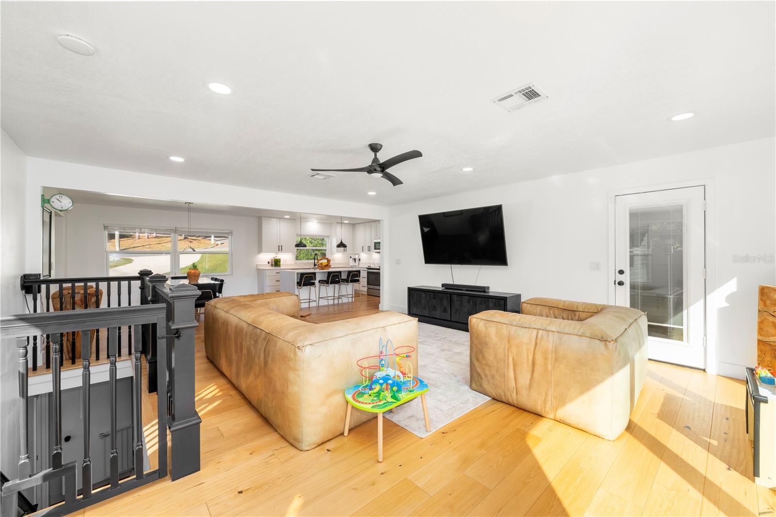 Image 16 of 56 For 1930 Hilltop Drive