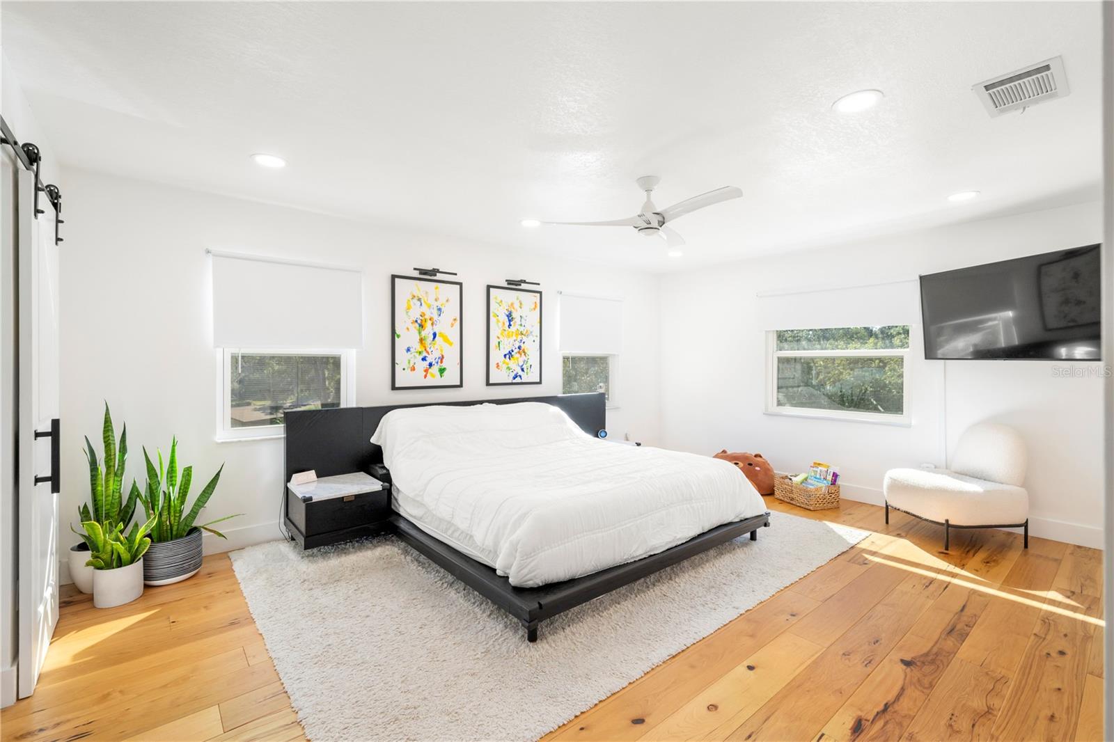 Image 18 of 56 For 1930 Hilltop Drive