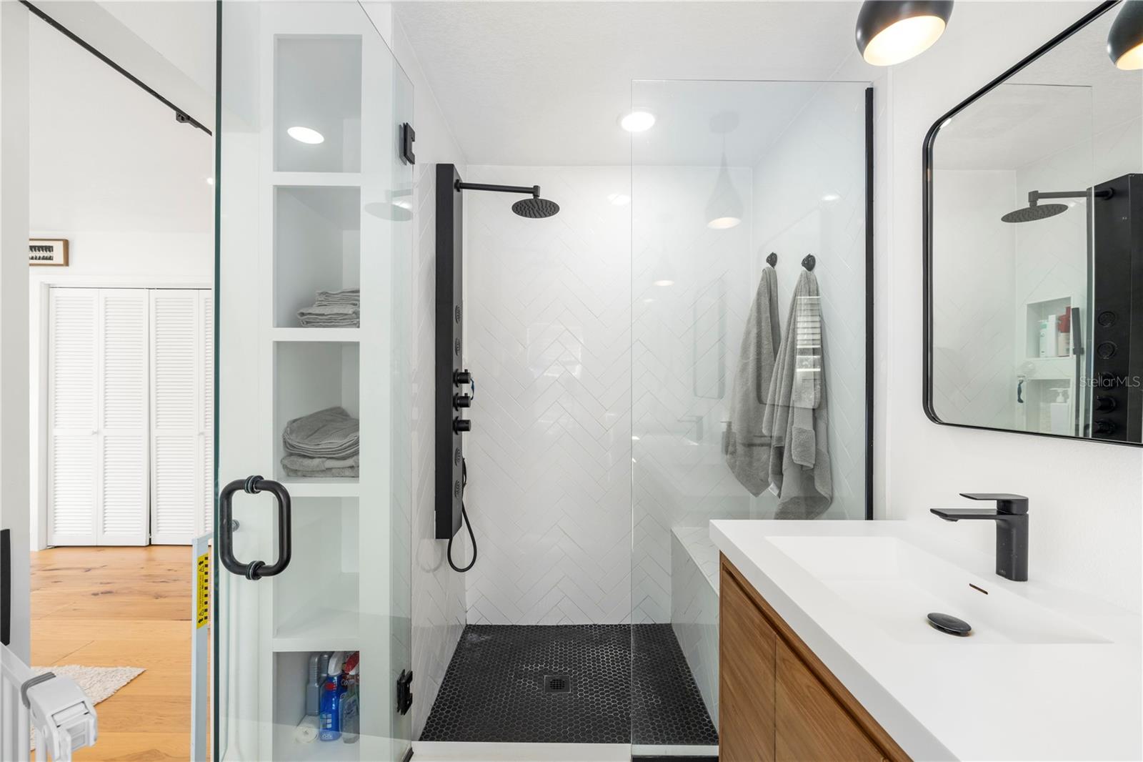 Image 23 of 56 For 1930 Hilltop Drive