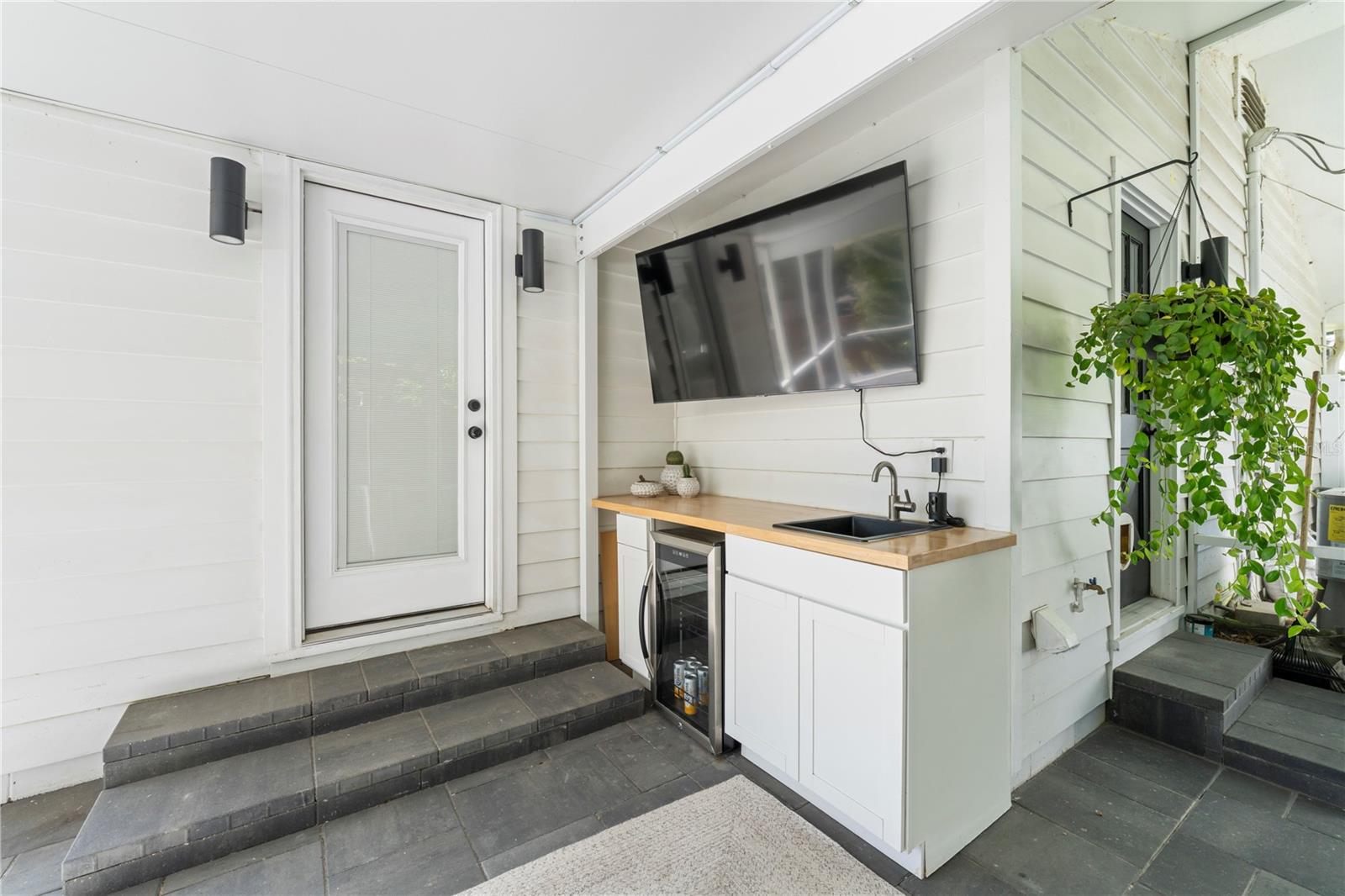 Image 47 of 56 For 1930 Hilltop Drive