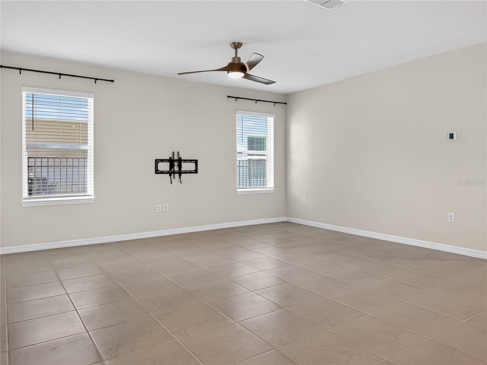 Image 16 of 47 For 4087 Feather Tree Drive