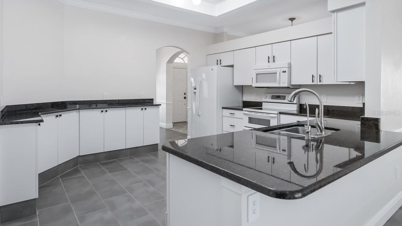 Image 11 of 33 For 2241 Kingsmill Way