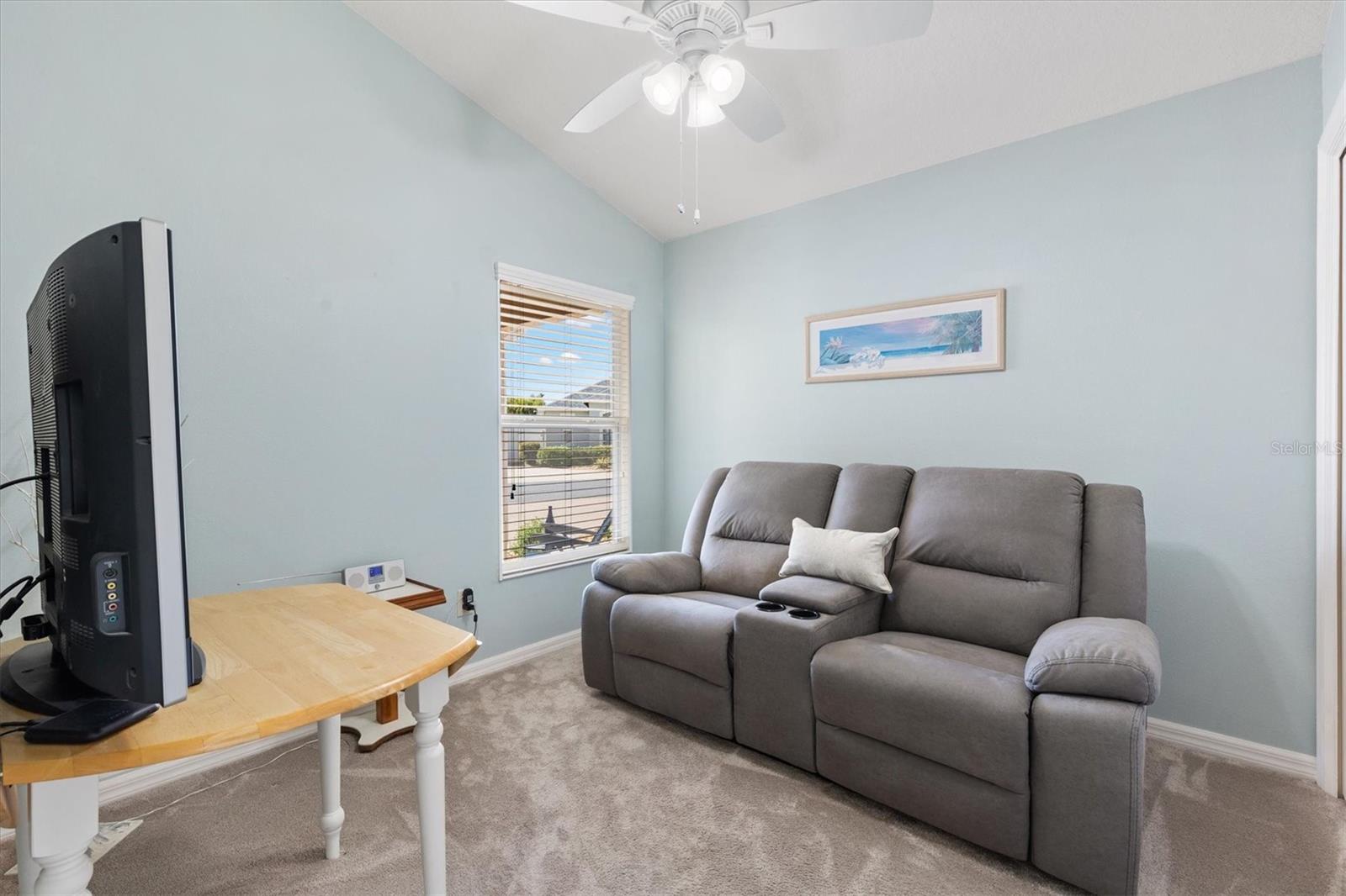 Image 10 of 22 For 935 Wren Street