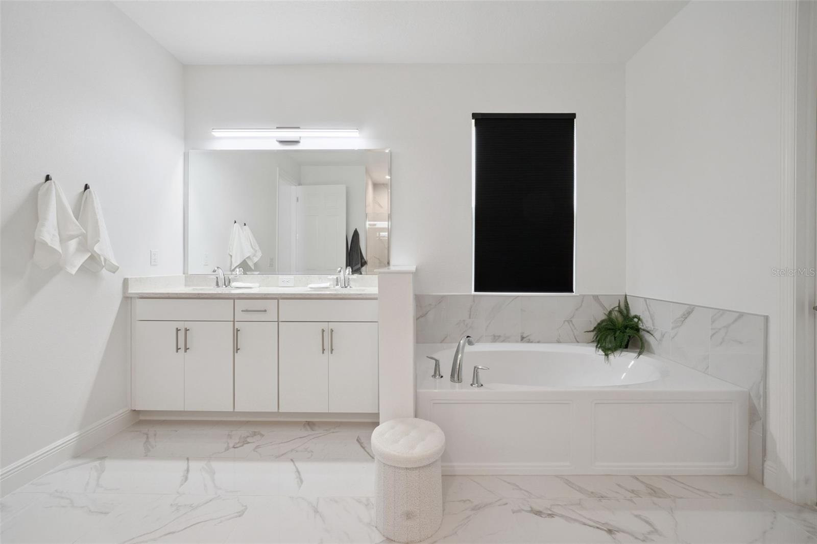 Image 27 of 78 For 5897 Sierra Crown Street