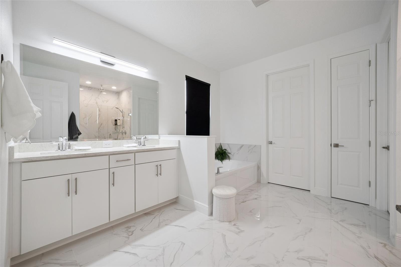 Image 28 of 78 For 5897 Sierra Crown Street