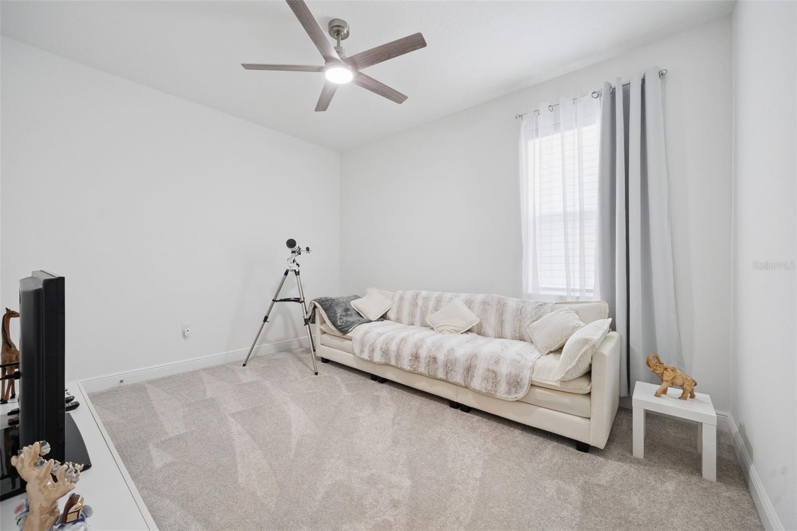 Image 33 of 78 For 5897 Sierra Crown Street