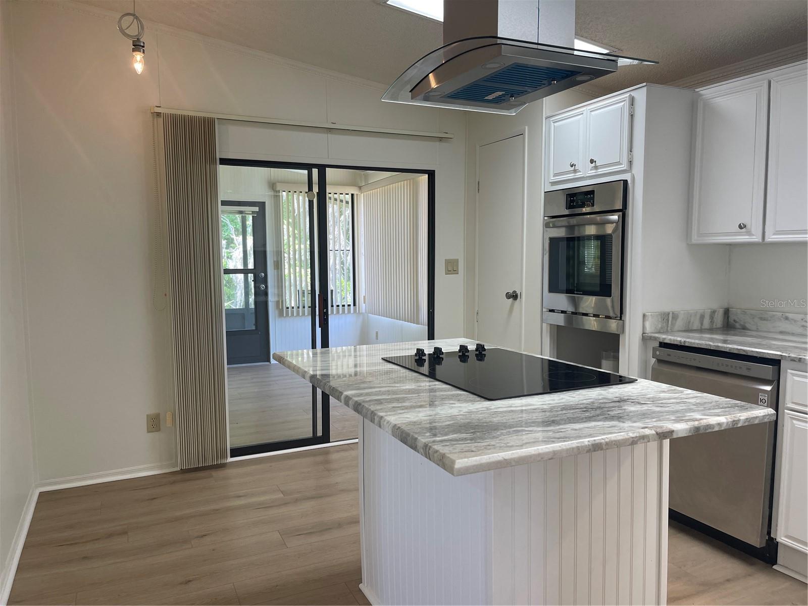 Image 11 of 34 For 603 Robin Lane Avenue