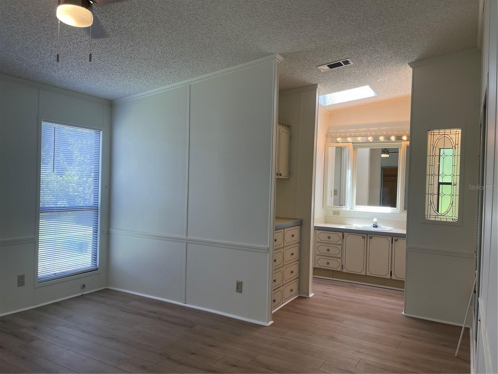 Image 18 of 34 For 603 Robin Lane Avenue