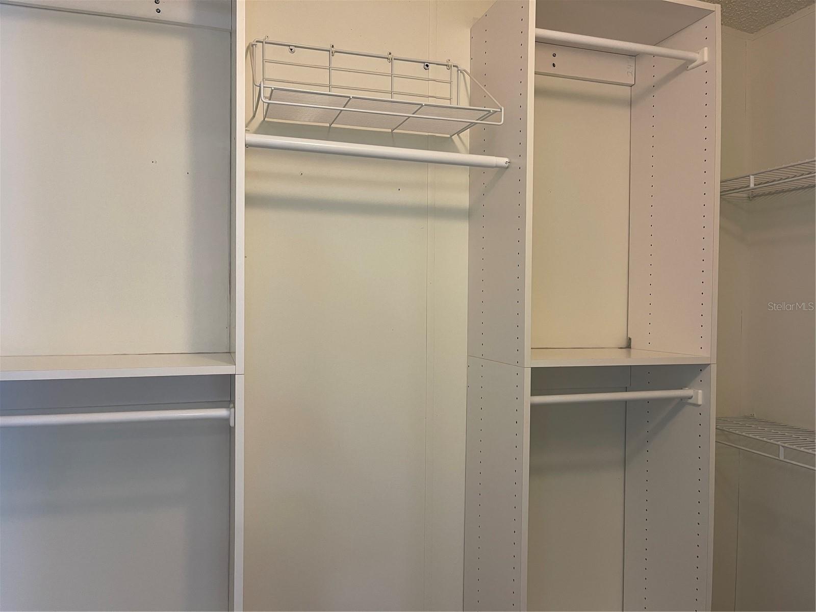 Image 23 of 34 For 603 Robin Lane Avenue