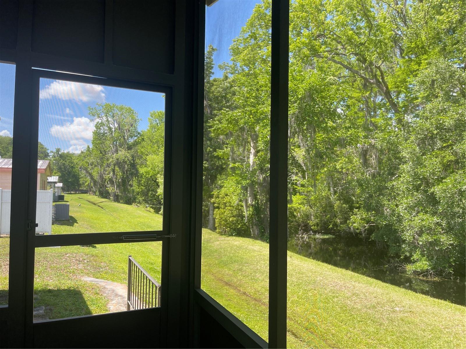 Image 24 of 34 For 603 Robin Lane Avenue