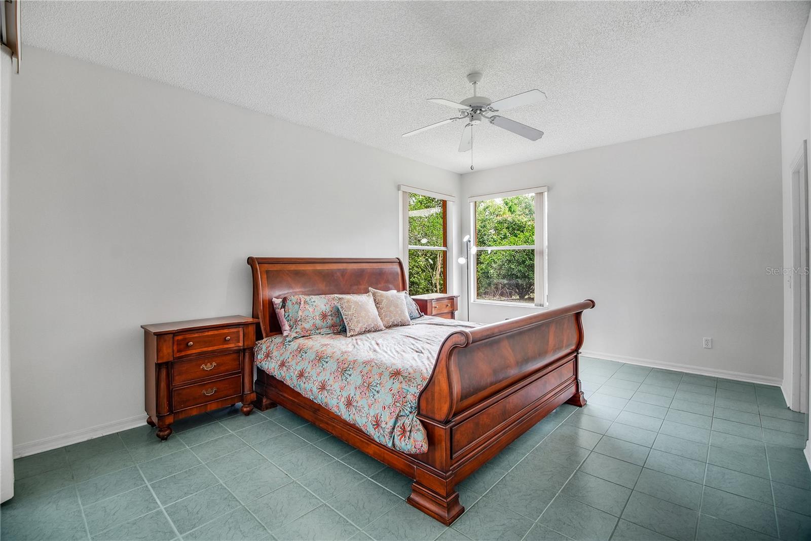 Image 23 of 47 For 333 Ranchwood Drive