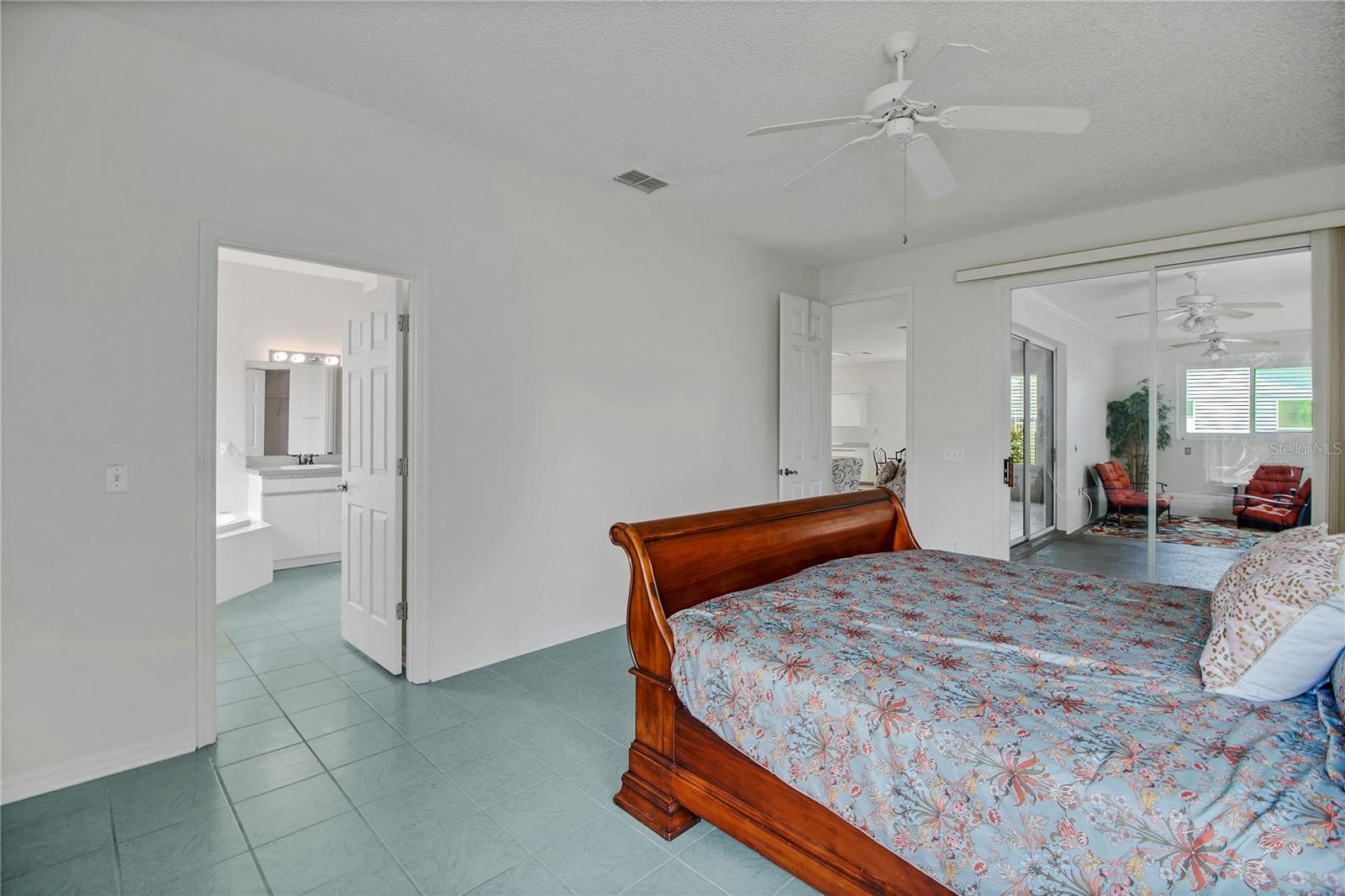 Image 24 of 47 For 333 Ranchwood Drive