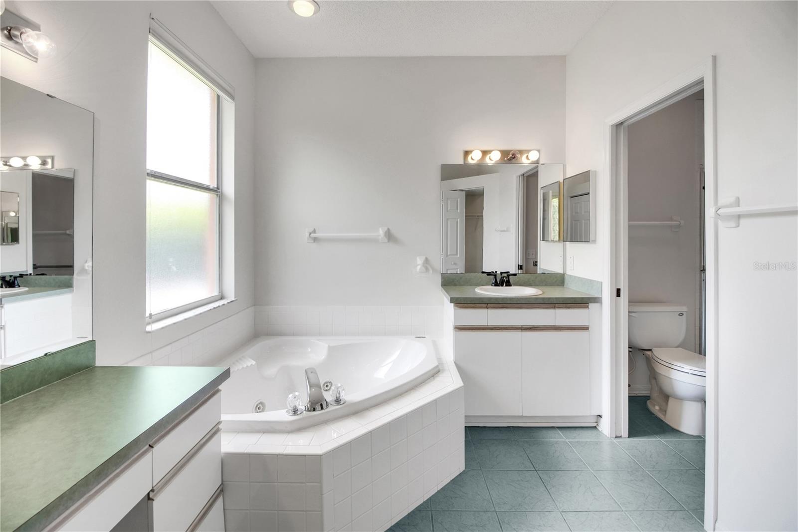 Image 25 of 47 For 333 Ranchwood Drive