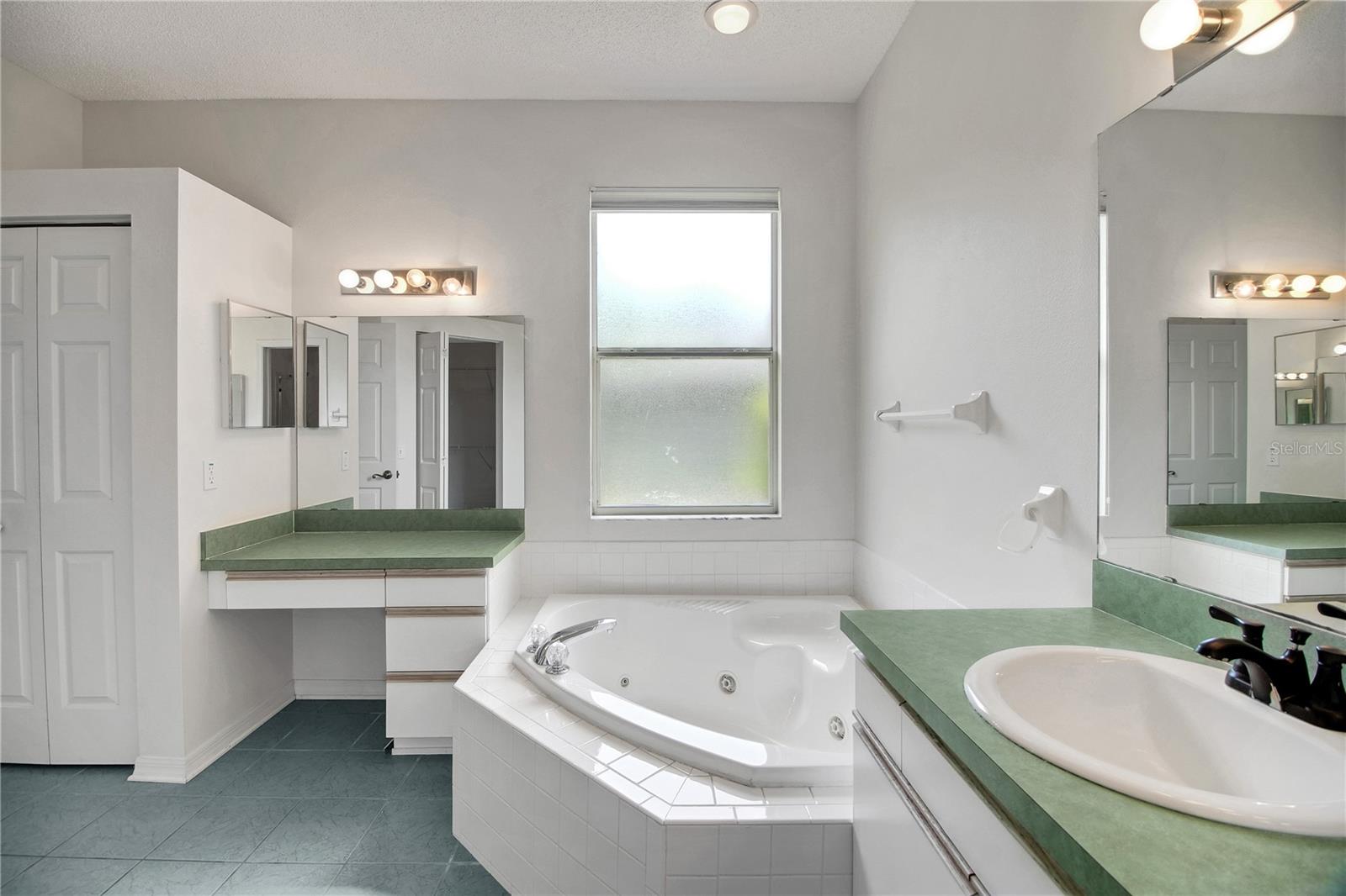 Image 28 of 47 For 333 Ranchwood Drive