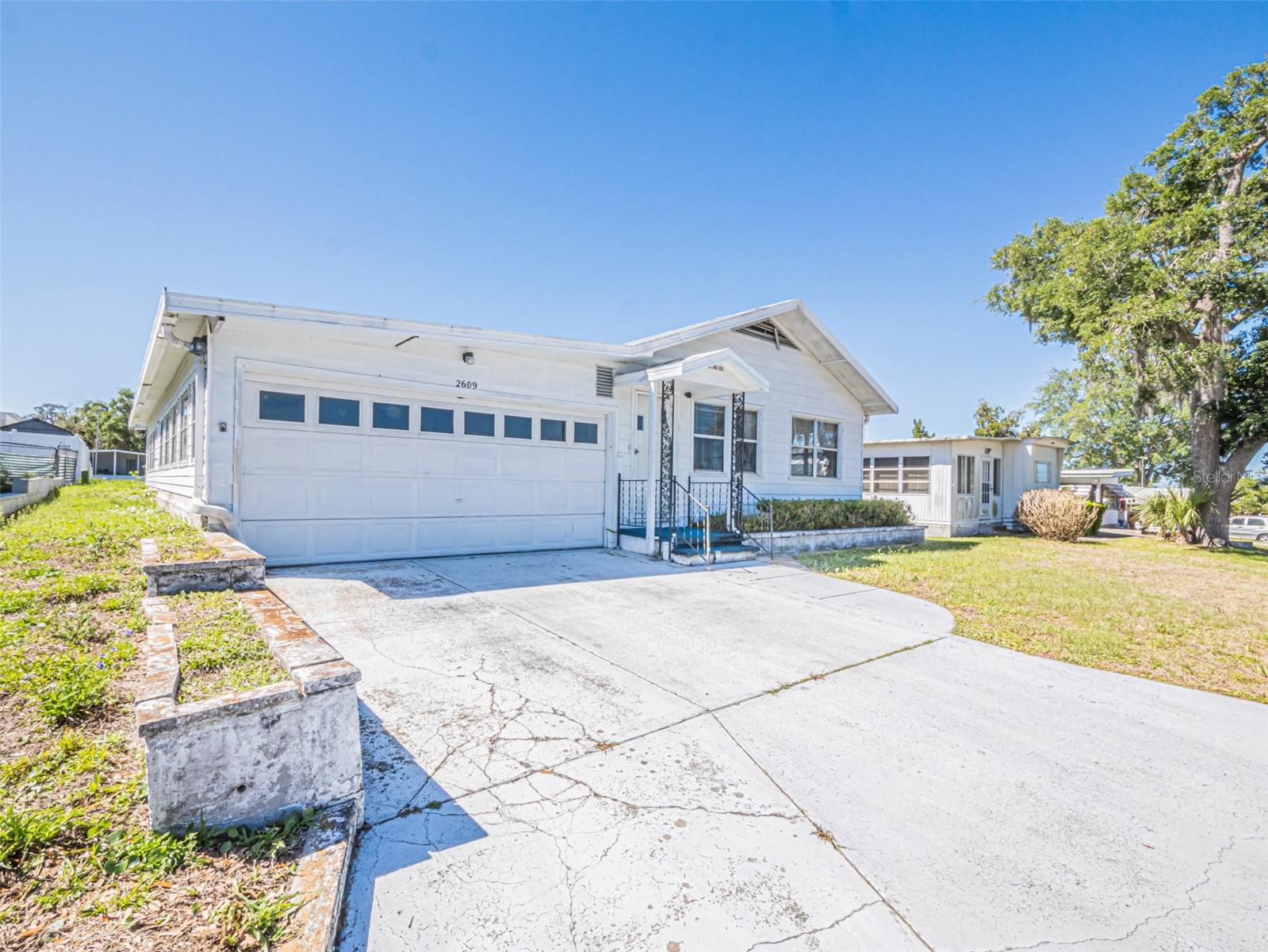 Image 5 of 40 For 2609 Houston Place