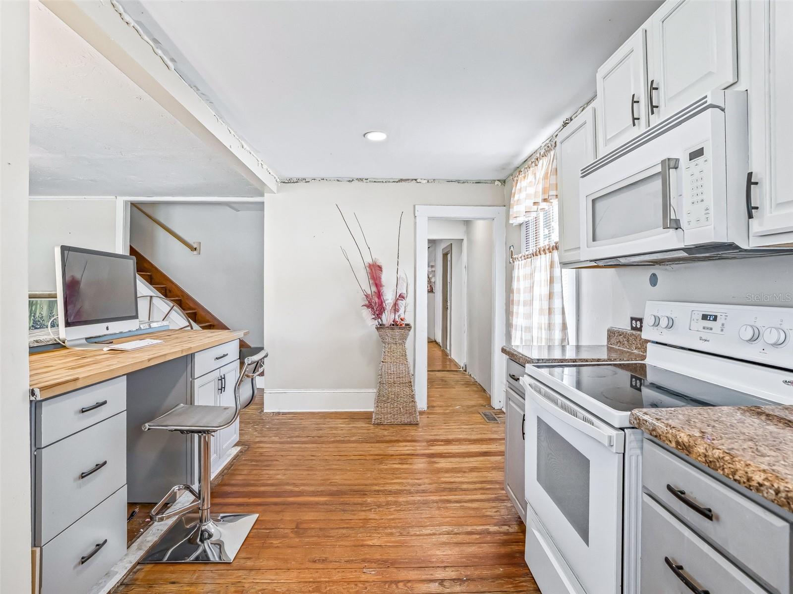 Listing photo id 18 for 10487 Highway 42