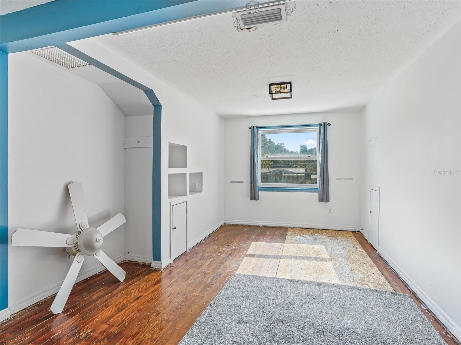 Listing photo id 27 for 10487 Highway 42