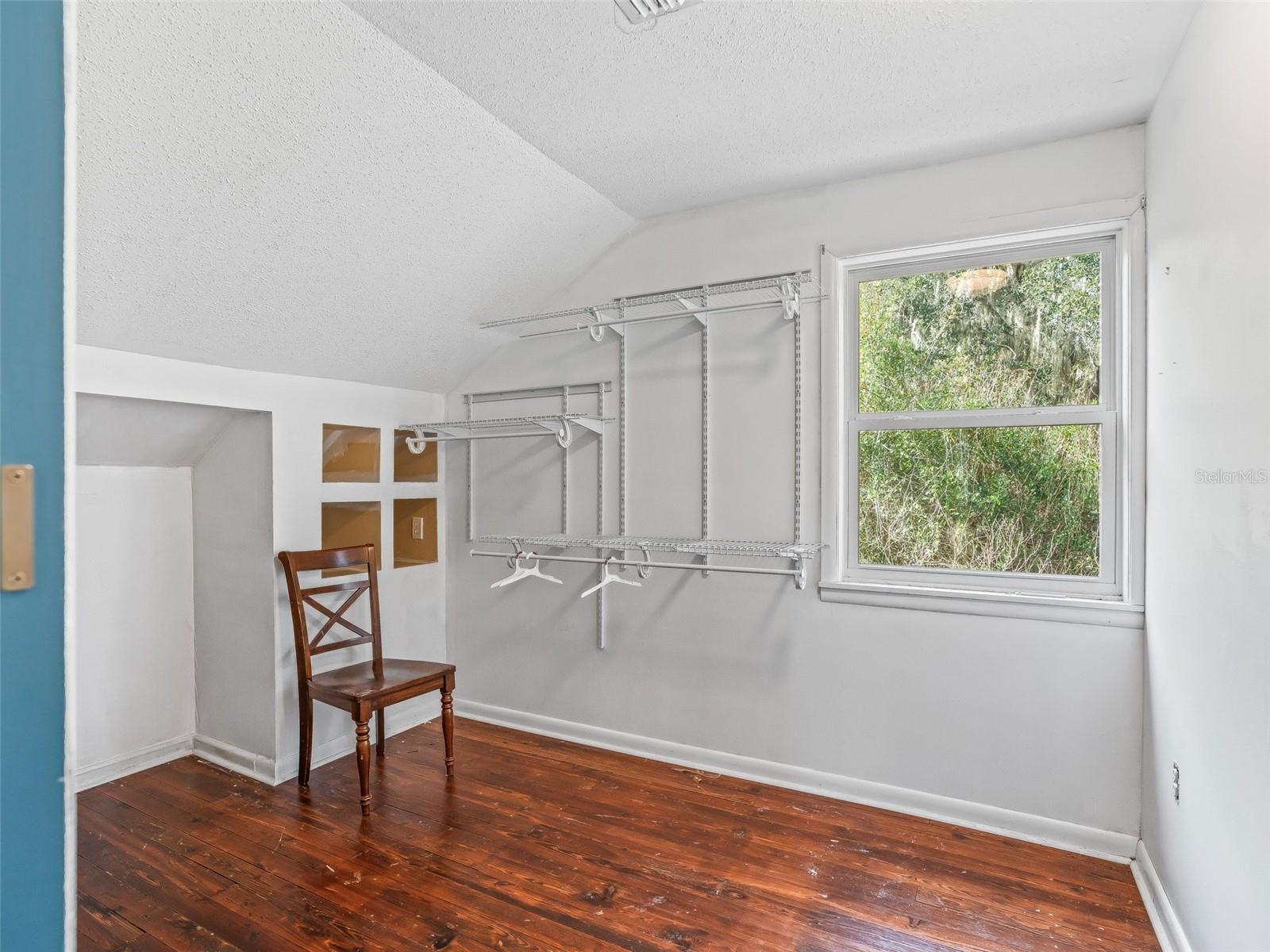 Listing photo id 30 for 10487 Highway 42