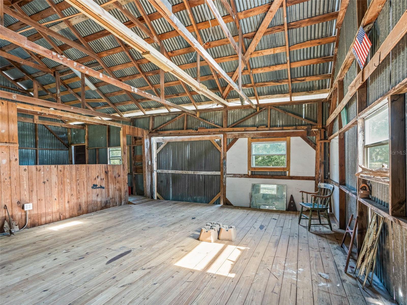 Listing photo id 41 for 10487 Highway 42