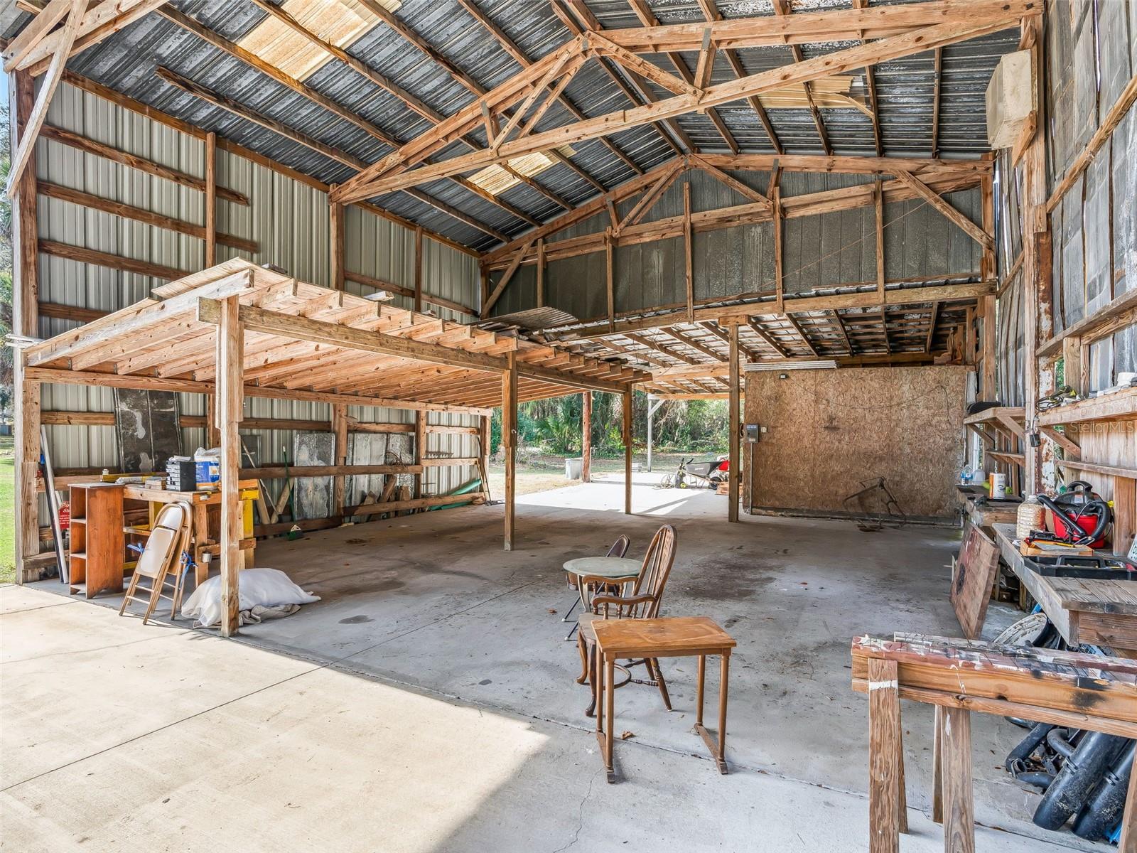 Listing photo id 51 for 10487 Highway 42