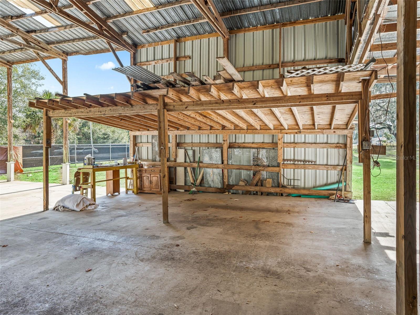 Listing photo id 52 for 10487 Highway 42