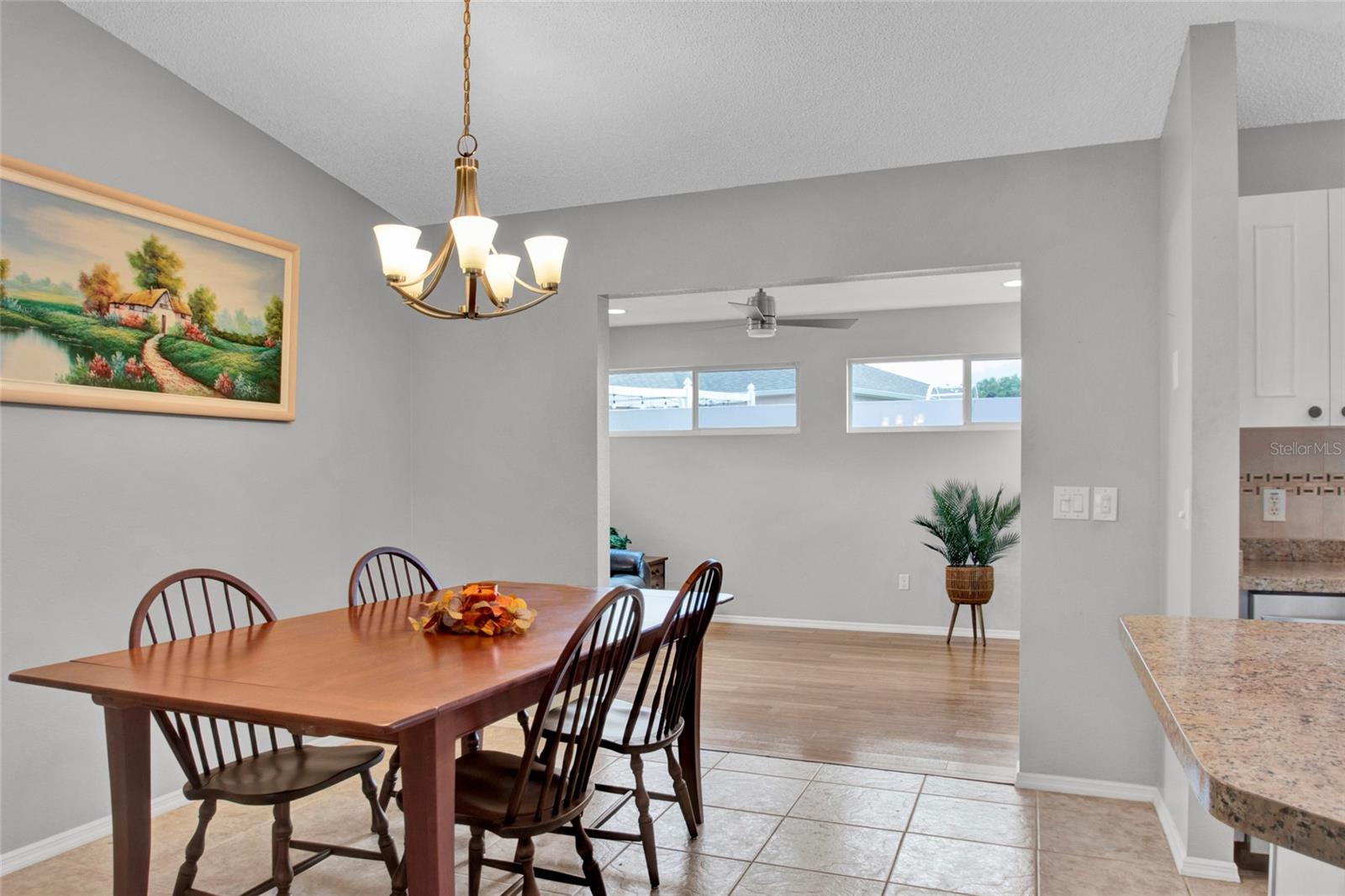 Image 11 of 40 For 807 Camino Del Rey Drive