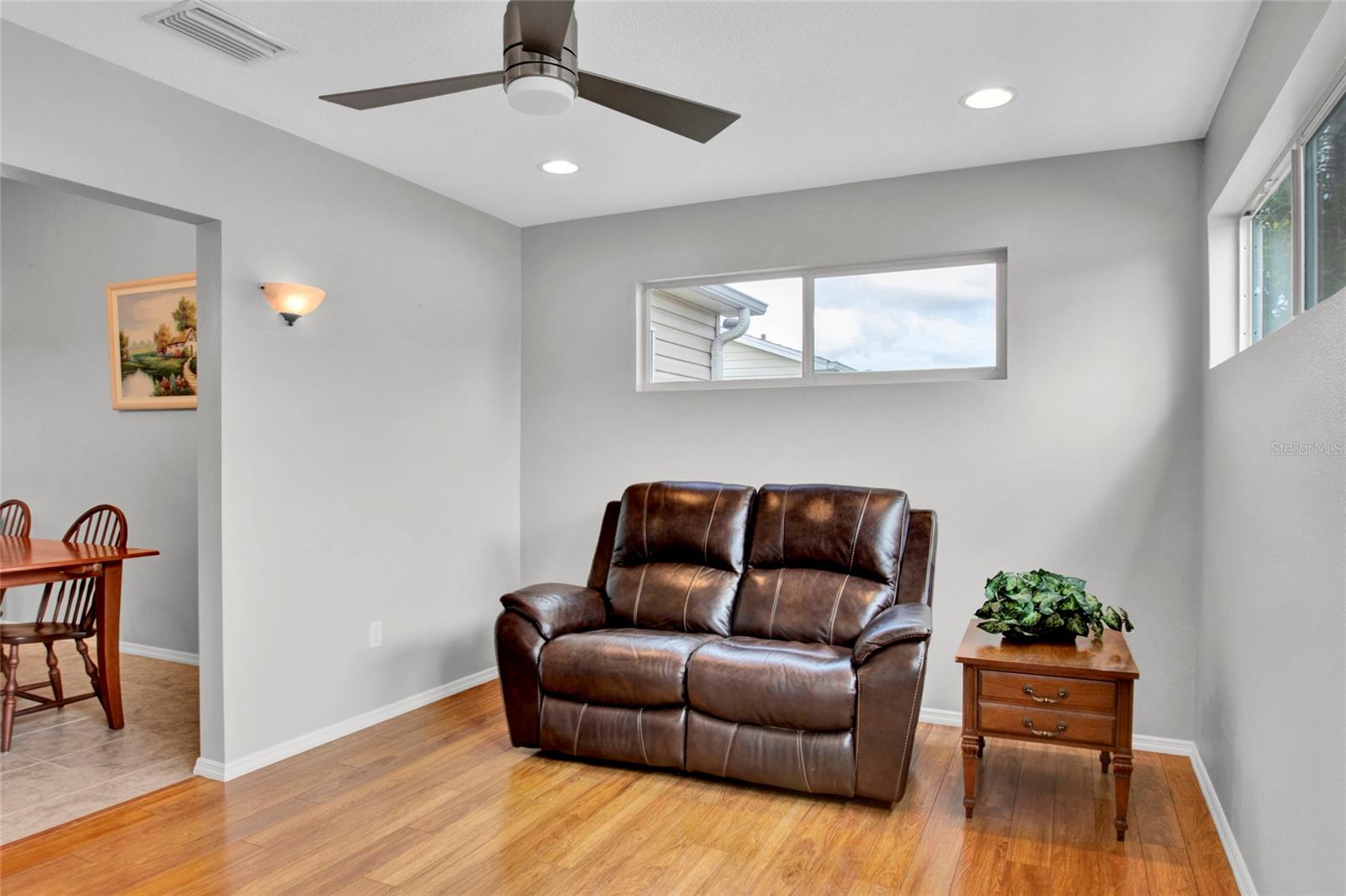 Image 15 of 40 For 807 Camino Del Rey Drive