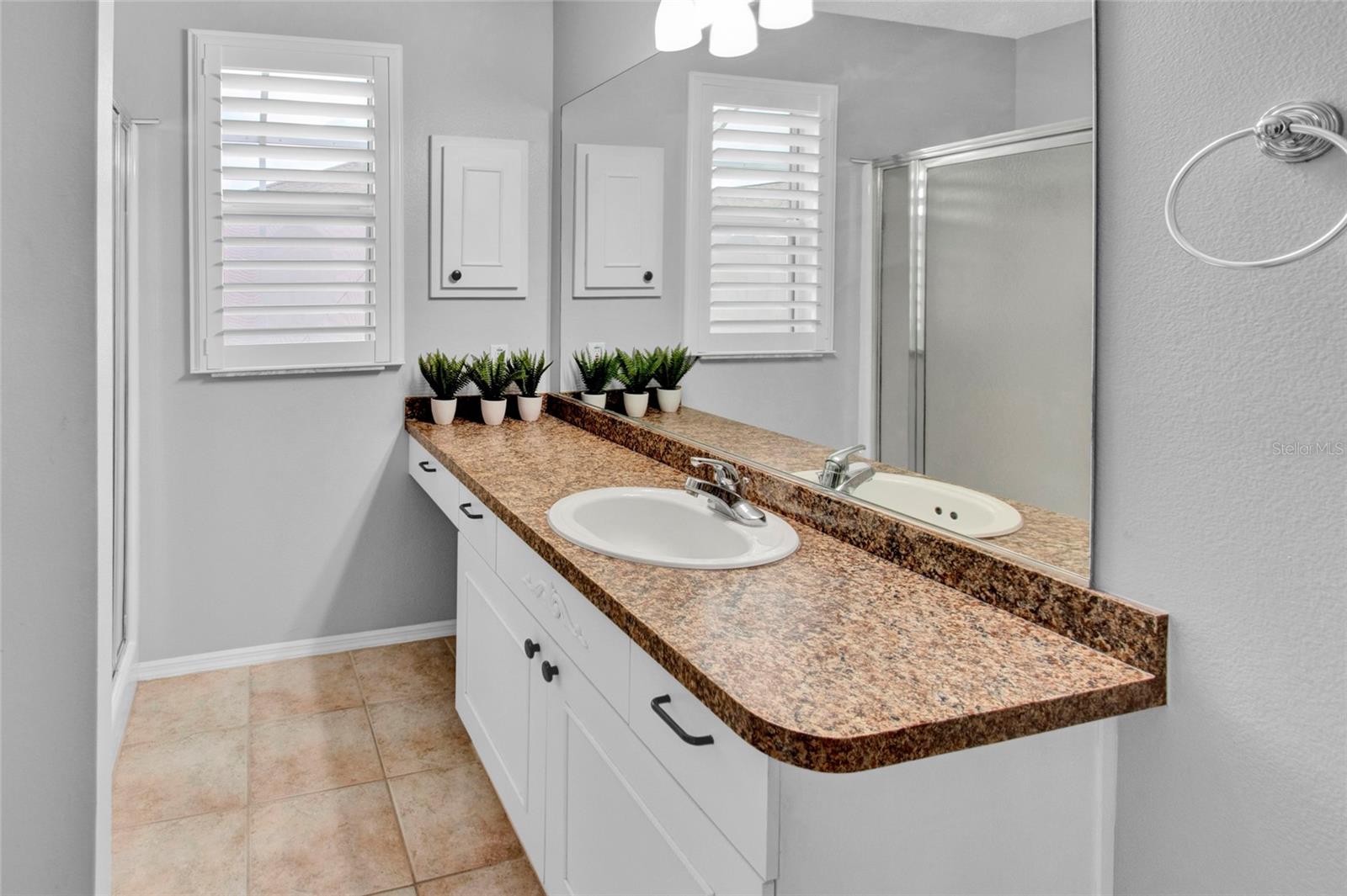 Image 25 of 40 For 807 Camino Del Rey Drive