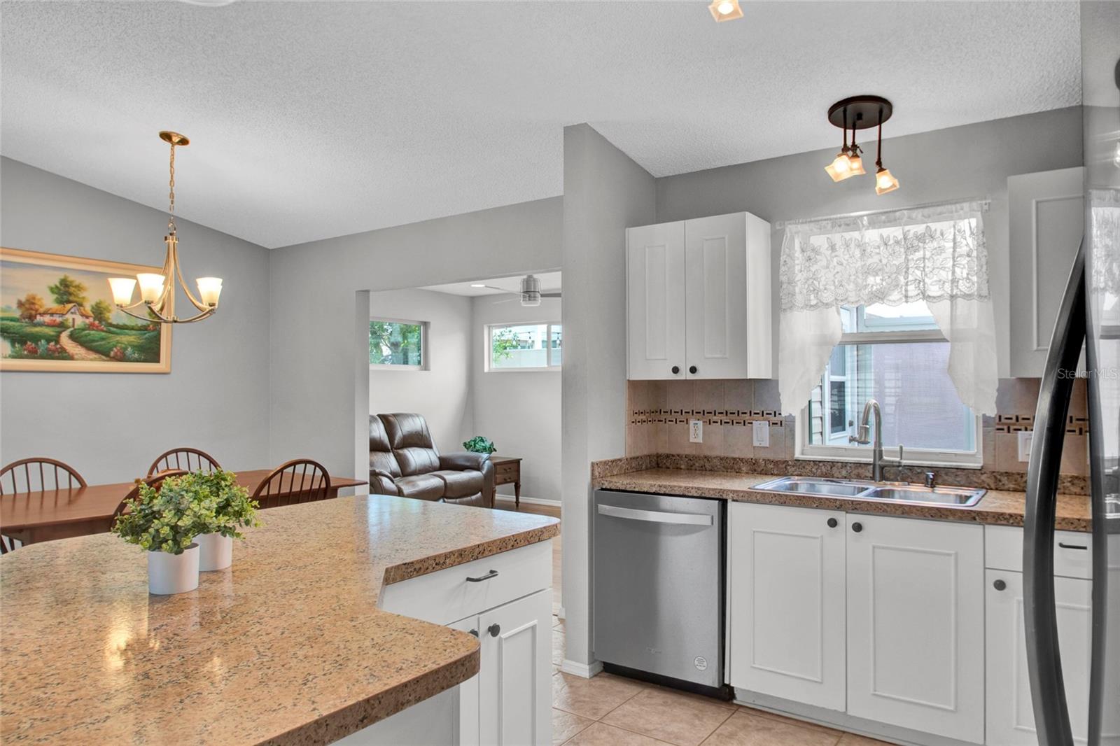 Image 9 of 40 For 807 Camino Del Rey Drive