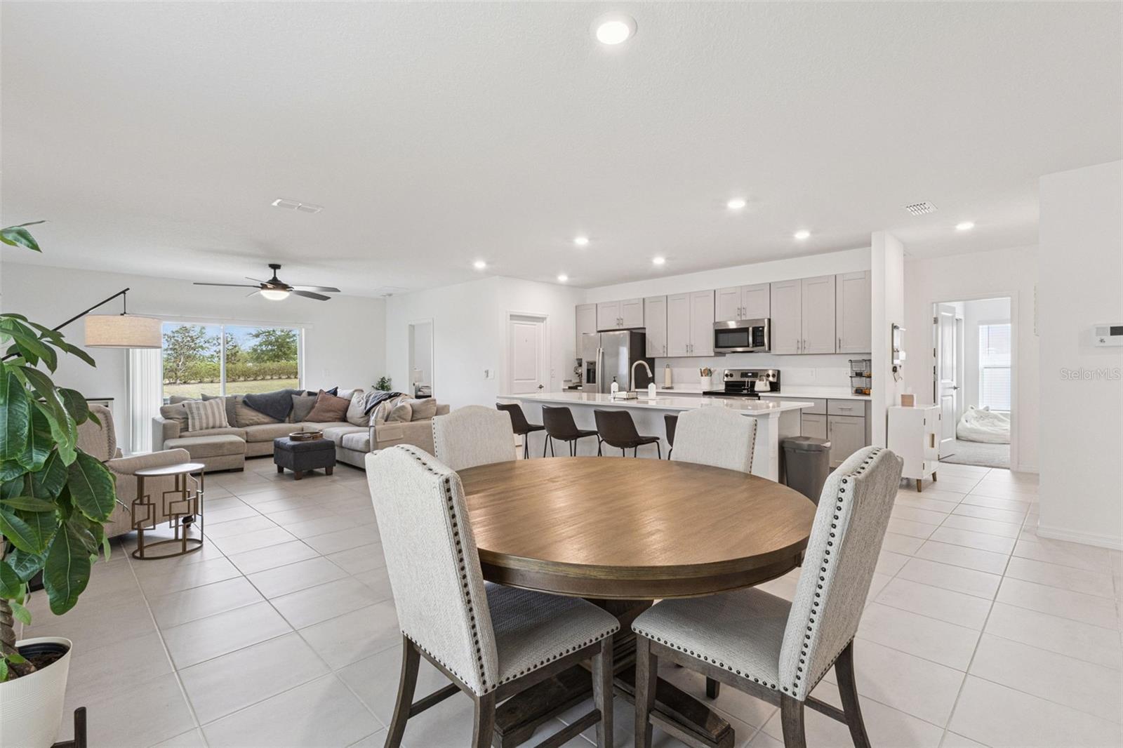 Image 14 of 39 For 1099 Calico Pointe Circle